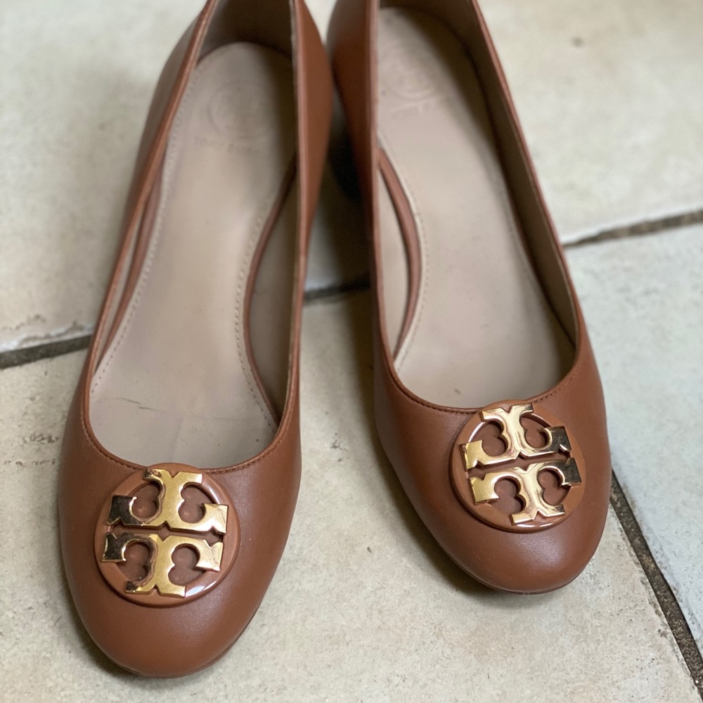 Barely worn Tory Burch Chelsea Pump